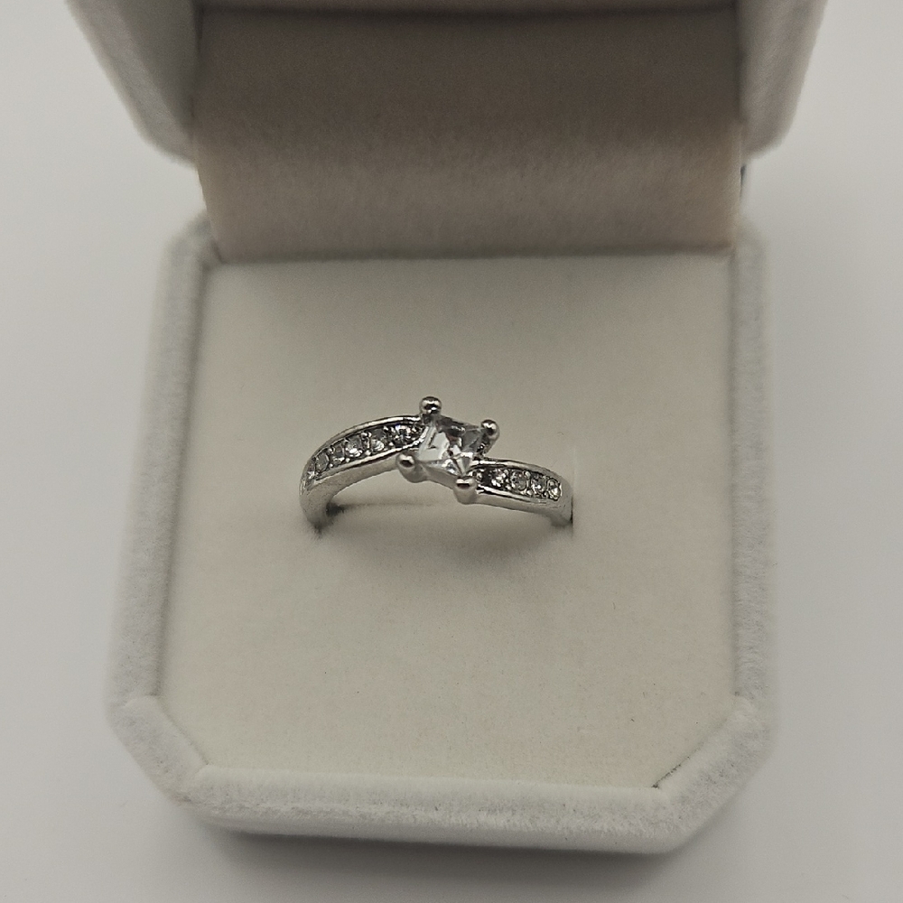 Source Unknown Silver And Diamond Gemstone Ring W… - image 1